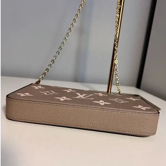 ❤️1950❤️ Louis Vuitton Felicie Pochette in Dove Cream Tourterelle - Picture 6 of 12